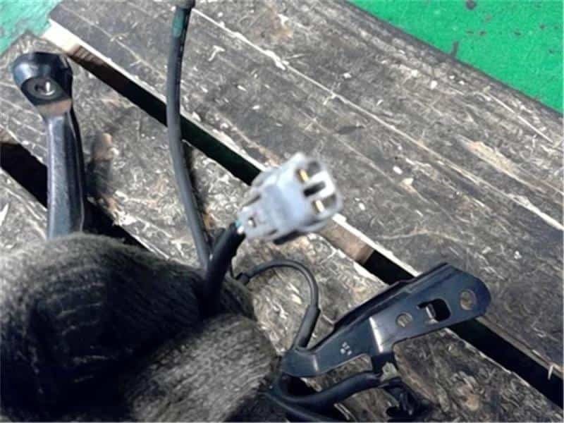 Front Left Knuckle Hub Assembly TOYOTA Mark II 2004 TA-GX110 - Image 3