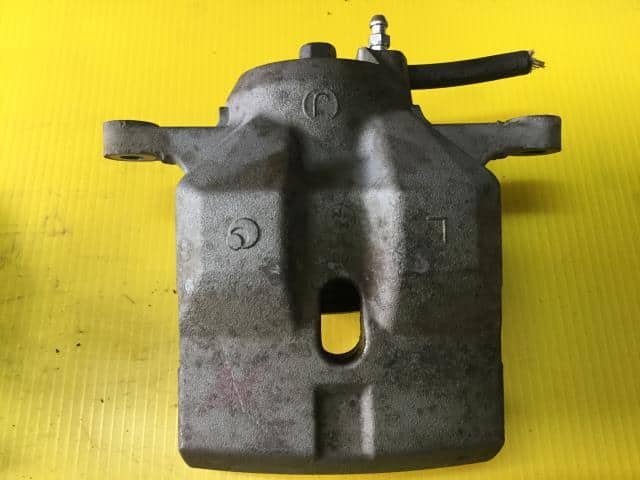 Front Left Caliper TOYOTA Prius 2016 DAA-ZVW55 4775047060